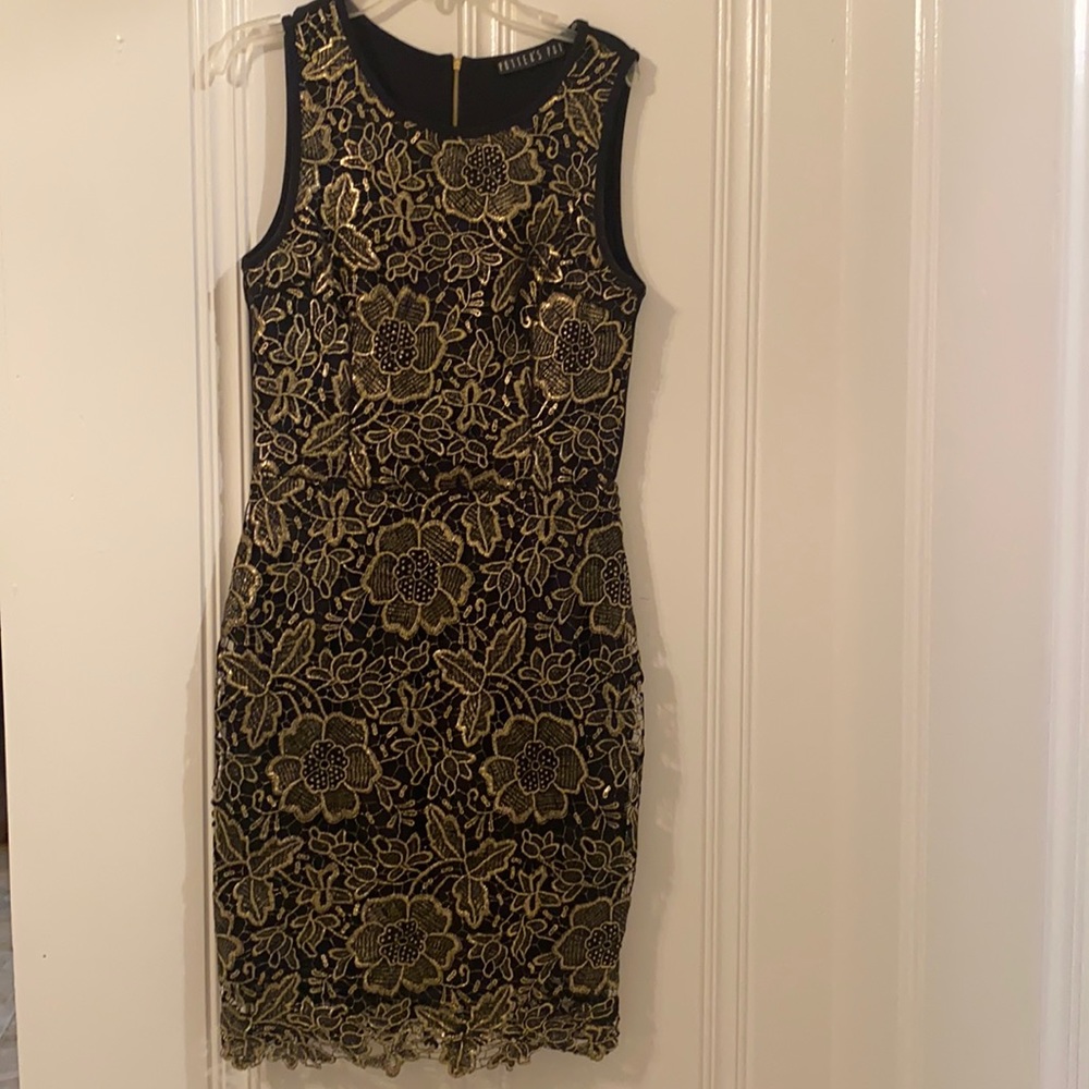 Elegant black and gold Potter’s Pot dress